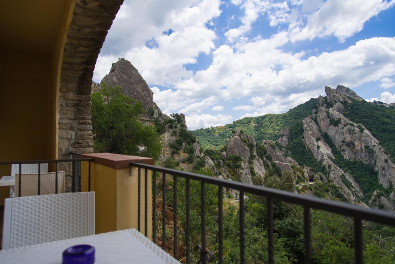 La Locanda Di Castromediano Hotel Castelmezzano Exterior foto